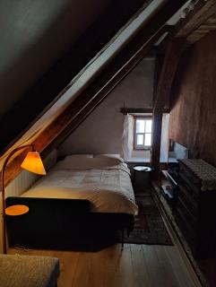 Old Town's Charming Attic Studio - 9