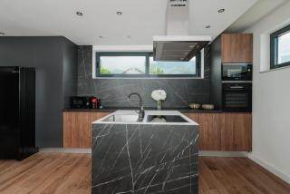 Villa Garden with Private Outdoor Pool - 5