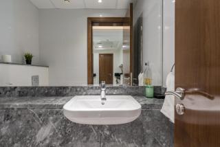 White Sage - Amna Tower - Dubai - 2