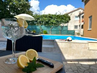 Apartments Pranjic with Pool - 8