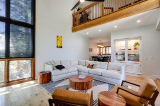 Spacious Flagstaff Home with Hot Tub and Fire Pit! - 0