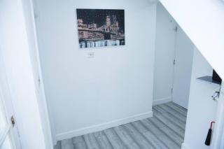 Apartment - Sleeps 2 & Free Parking - 4