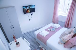 Impeccable 1-Bed Apartment in Harrow - Harrow - 7