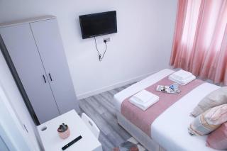 Impeccable 1-Bed Apartment in Harrow - Harrow - 4
