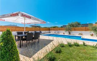 Beautiful Apartment In Donje Rastane - Donje Raštane - 4