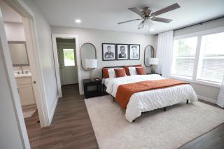 Waterfront on Cedar Creek Lake Sleeps 12 - 8
