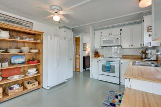 Vibrant Waterfront Vacation Rental on Lake Huron! - 3