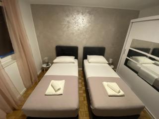 Apolon 2BDR apartment with balcony - 2