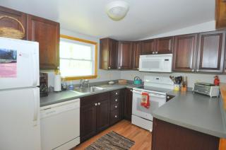 Cabin at Sleepy Creek - Creek Access, Wifi, Pet Friendly, Fire Pit, Charcoal Grill, Screen Porch, Wood Stove, Deck, Family Friendly - 8