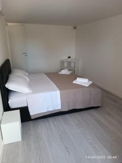 Di Fronzo Guest House T - Triggiano - 3