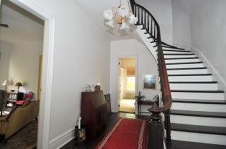 The Manor - Historic Mansion, Wifi, Covered Porch, Screen Porch, King Bed, Walk to Spas, Shops & Restaurants - Berkeley Springs - 4