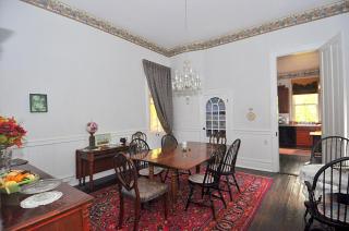 The Manor - Historic Mansion, Wifi, Covered Porch, Screen Porch, King Bed, Walk to Spas, Shops & Restaurants - Berkeley Springs - 1