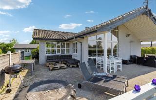 4 Bedroom Amazing Home In Humble - Humble - 9