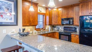Woodhaven #32 By Bear Country - 6