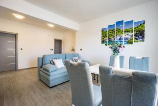 Bepo Apartments at beach - Metajna - 8