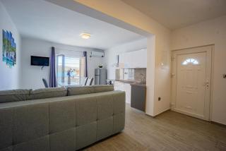 Bepo Apartments at beach - Metajna - 7