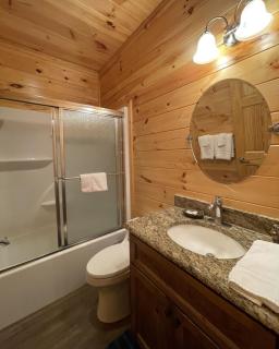 Charming Ruby Bear Home with Amazing View - Tellico Plains - 3