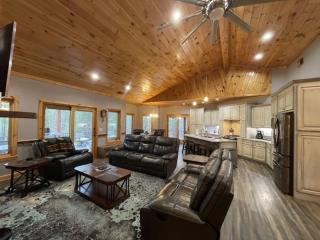 Nature Lovers' Dream - Diamond Bear Home - 8