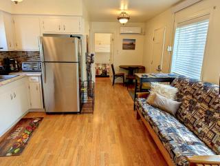 Yellowstone Treasure Guesthouses on the River - Gardiner - 1