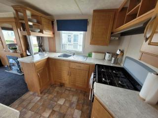 V13 - Golden Anchor, pet friendly, WiFi and close to the beach - Meadow Lakes Caravan & Lodge Hire - Chapel Saint Leonards - 8