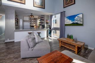 New! Kailua Bay Resort 2-306 - Beautifully renovated two-story condo with Primary Suite in Loft - Kailua-Kona - 0