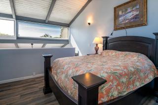 New! Kailua Bay Resort 2-306 - Beautifully renovated two-story condo with Primary Suite in Loft - Kailua-Kona - 5