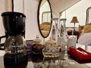 Cosmo Glamping Tent at Zenzen Gardens - 9