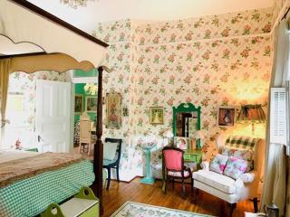 The Elisabeth House CANAL ST SUPERDOME Dollhouse 6 BR Streetcar sleeps 16! - New Orleans - 2