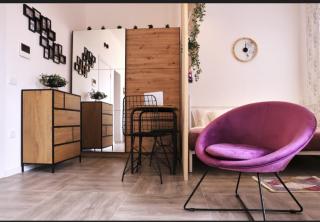 Studio apartment, 5 minutes to the beach - Bar - 8