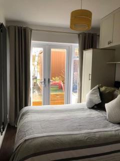 Serviced Apartment in Bradley Stoke, Bristol - 1