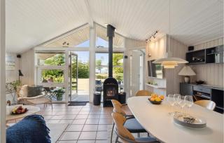 Amazing Home In Mesinge With Jacuzzi - Mesinge - 6
