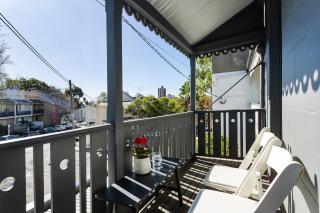 Renovated Terrace-Style Apartment in Woollahra - 9