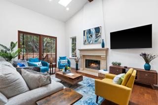Gorgeous Santa Cruz Villa - Modern Beachside Paradise with NEW Hot Tub & Fast Wi-Fi - Santa Cruz - 0