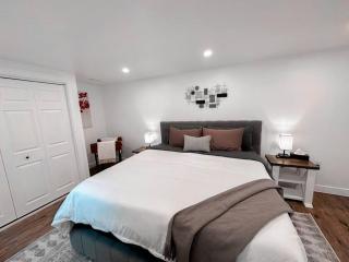 The Victoria Suite in Elora- King Bed - Elora - 6
