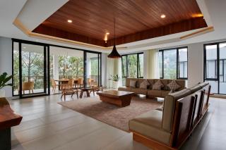 Atsuka Hill View Villa 8 bedrooms with a private heated swimming pool - Bandung - 0