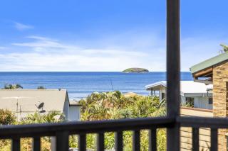 Emerald on the Beach House - Emerald Beach - 0