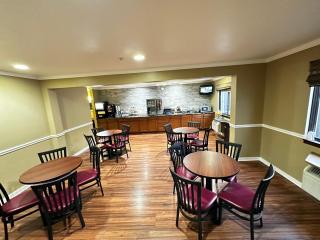 Super 8 by Wyndham Eau Claire WI - Eau Claire - 6