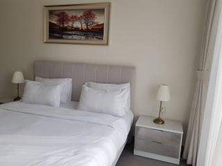 Elegant, Sea View 1 Bedroom Apartment In Creek Island - Dubai - 2