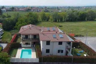 Timetofreedom Appartamento con giardino privato e piscina - Peschiera del Garda - 0