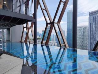 Infinity Pool Scarletz Suites KLCC - 9