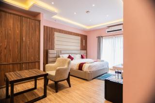 Baranda Restro and Events - - 1