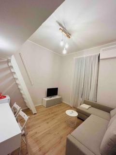 Studio Apartment Near Bocconi - Milan - 2