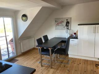 Sonnige Etagen-Wohnung, alleinige Nutzung, Wasserbett - Neunkirchen - 9
