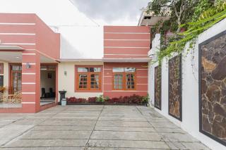 RedDoorz at WR Supratman Batu - Batu - 9