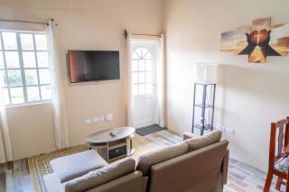 Golden Palms Apartment - 1