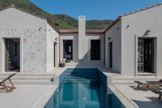 J&C Luxury Villa - Asos - 8