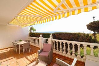 Modern apartment with pool on the beachfront in Marbella by SharingCo - 9