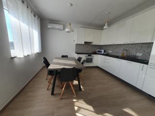 Beachside Place - 6