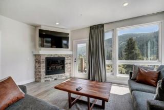 Clearwater Lofts Luxury 1 Bed Condo Near Lakeside Village - 8