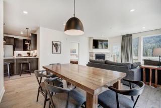 Clearwater Lofts Luxury 1 Bed Condo Near Lakeside Village - 4